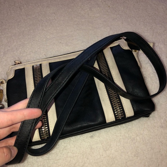 Big Buddha Crossbody Bag - Picture 7 of 16